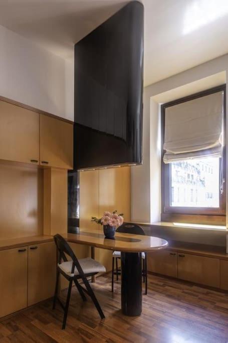 Appartamento Osti 3 Beautifully Furnished Milano Esterno foto